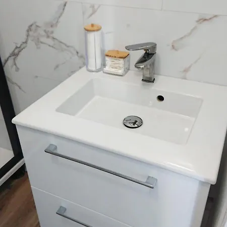 Parking Prive, Sauna Et Cosy 55m2 Sur Apartamento
